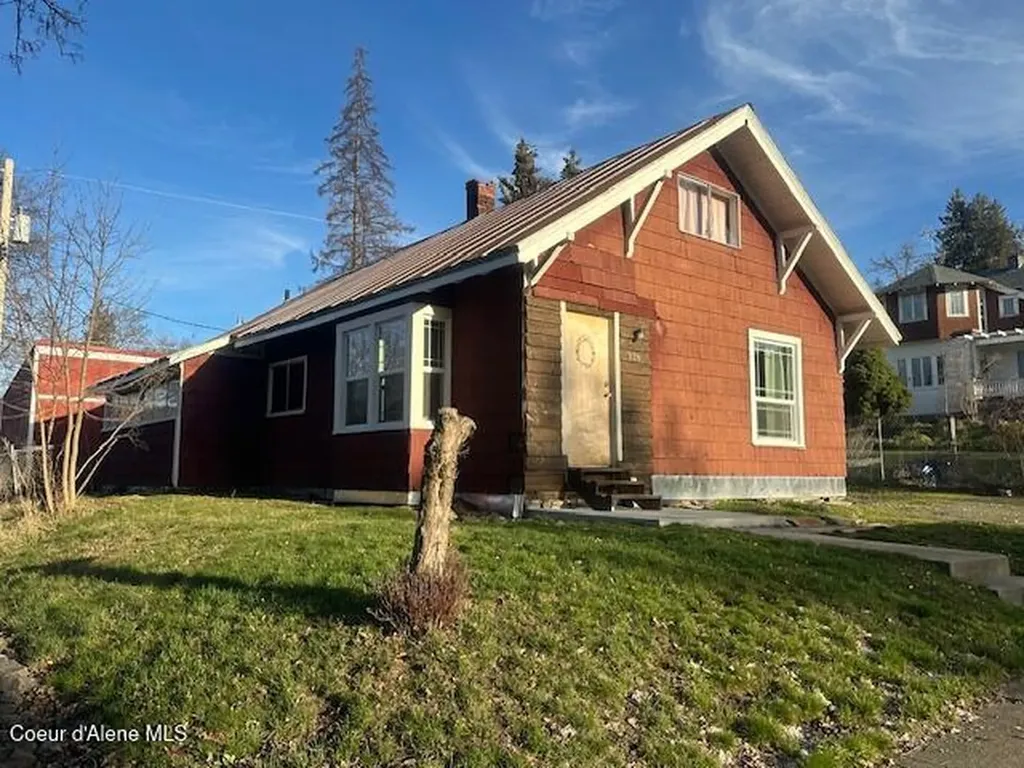 328 S 7th Street St. Maries ID 83861