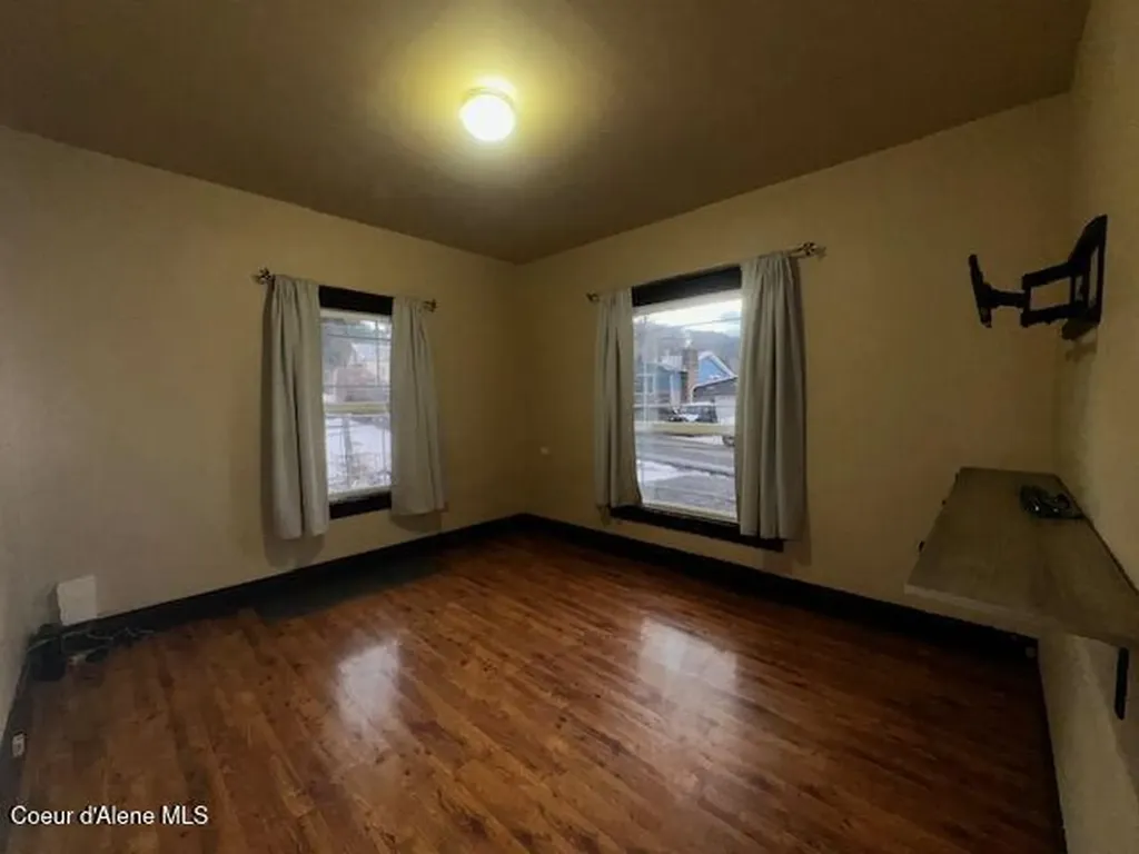 328 S 7th Street St. Maries ID 83861