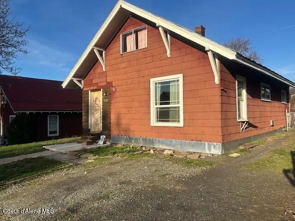 328 S 7th Street St. Maries ID 83861