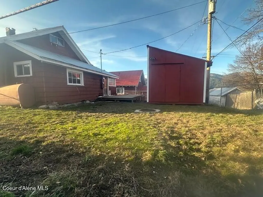 328 S 7th Street St. Maries ID 83861