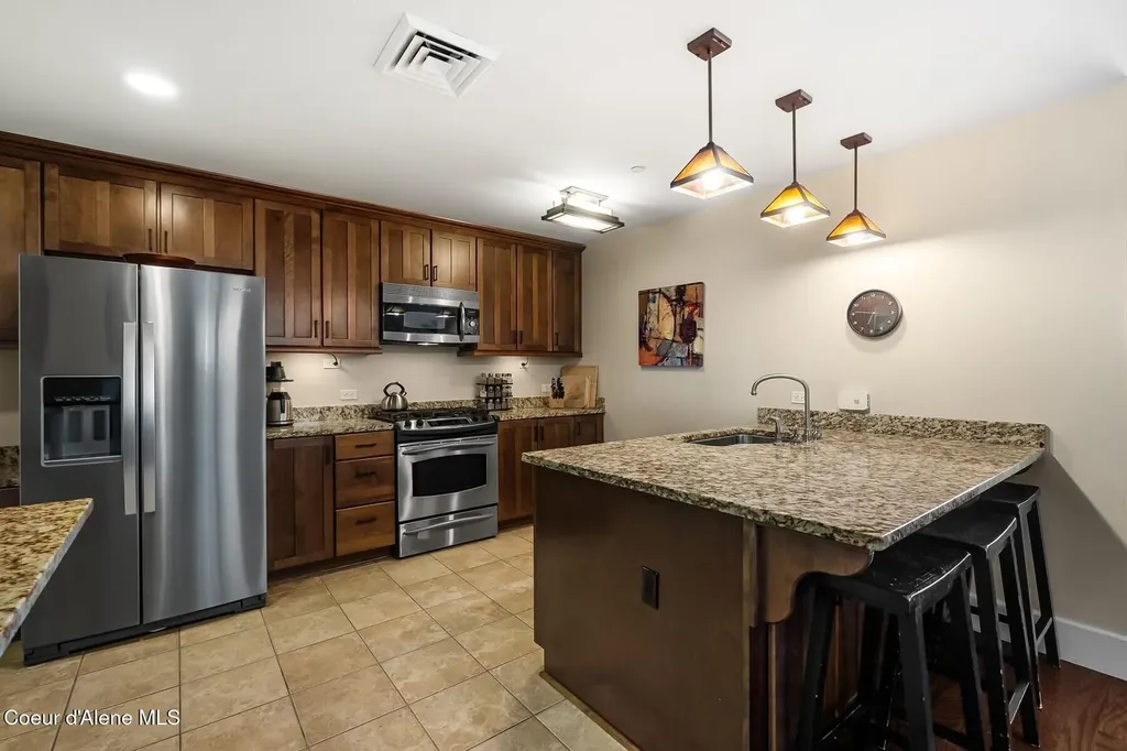 412 Sandpoint Avenue Sandpoint ID 83864
