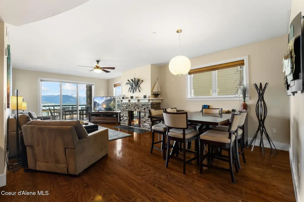 412 Sandpoint Avenue Sandpoint ID 83864