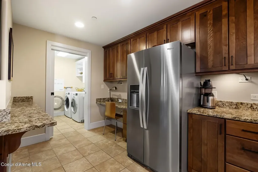 412 Sandpoint Avenue Sandpoint ID 83864