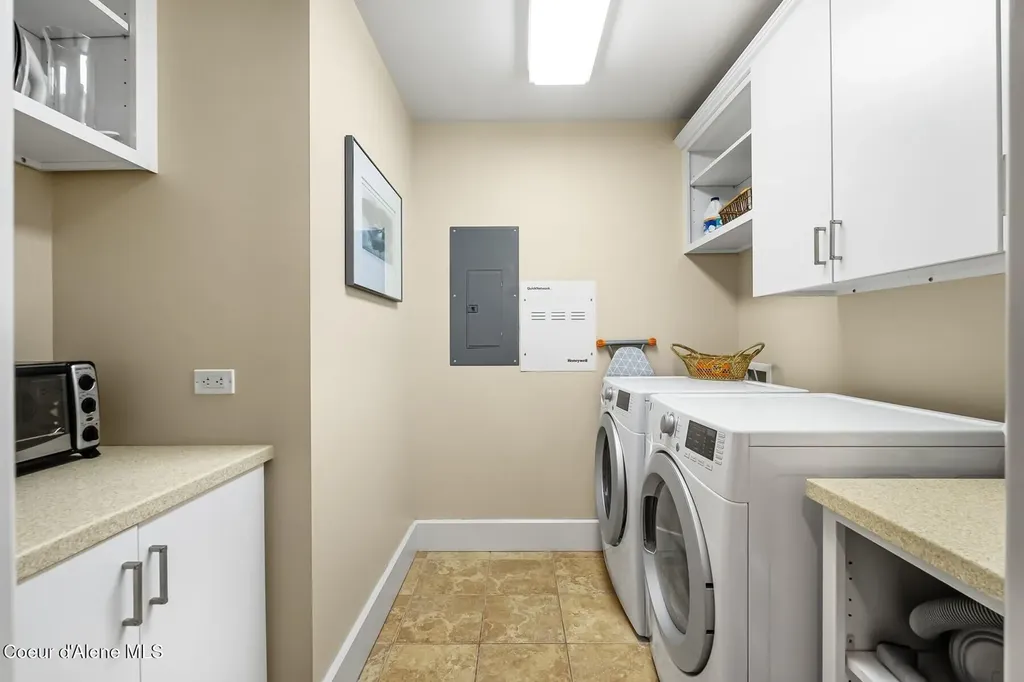 412 Sandpoint Avenue Sandpoint ID 83864
