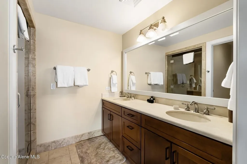 412 Sandpoint Avenue Sandpoint ID 83864