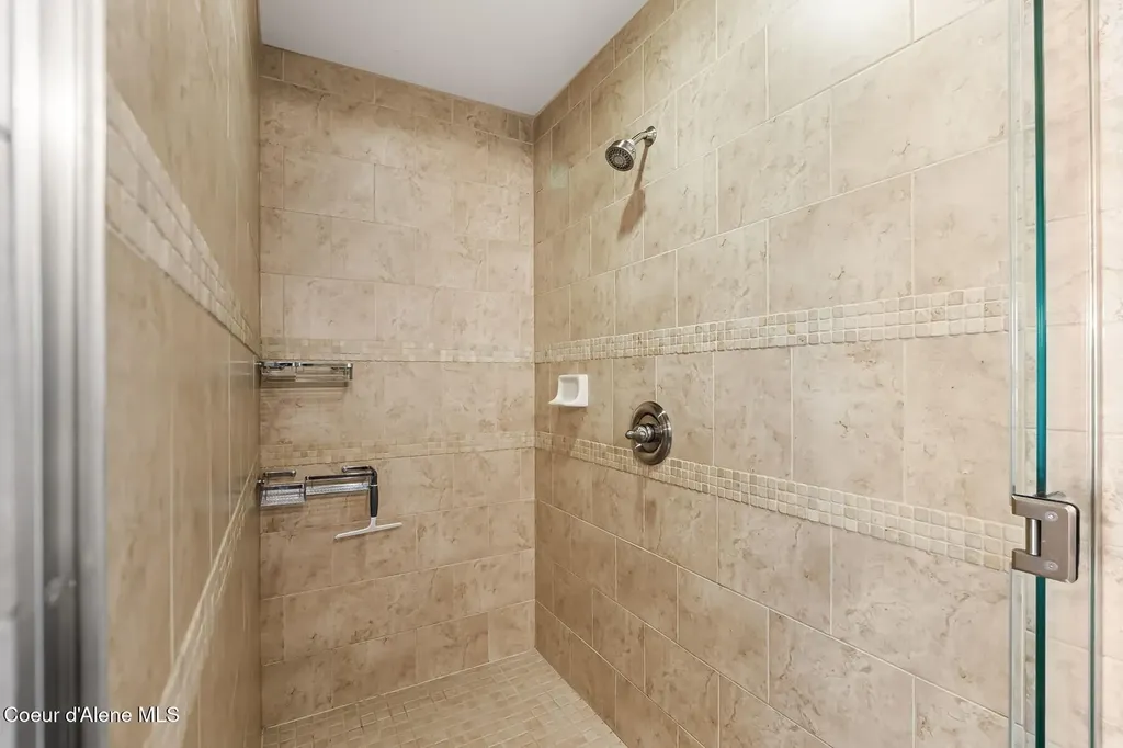 412 Sandpoint Avenue Sandpoint ID 83864