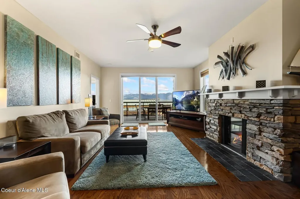 412 Sandpoint Avenue Sandpoint ID 83864