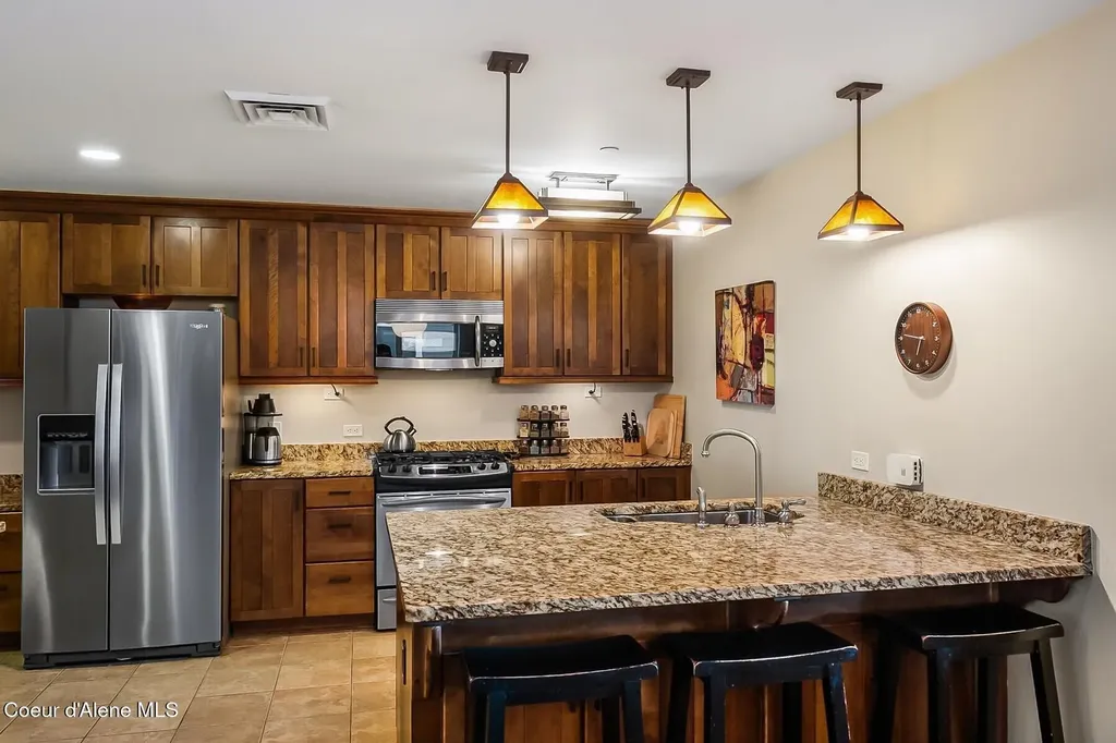 412 Sandpoint Avenue Sandpoint ID 83864