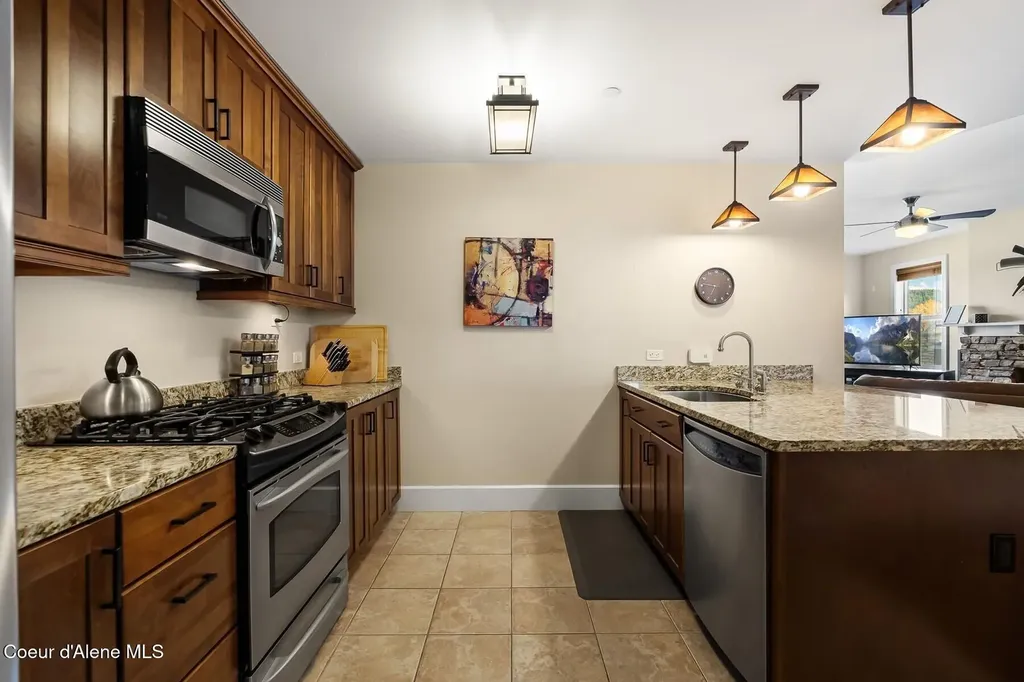 412 Sandpoint Avenue Sandpoint ID 83864