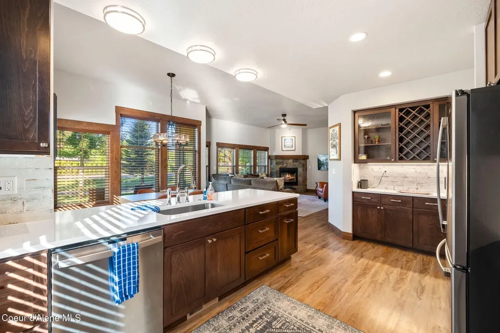 511 Guthrie Place Dover ID 83825