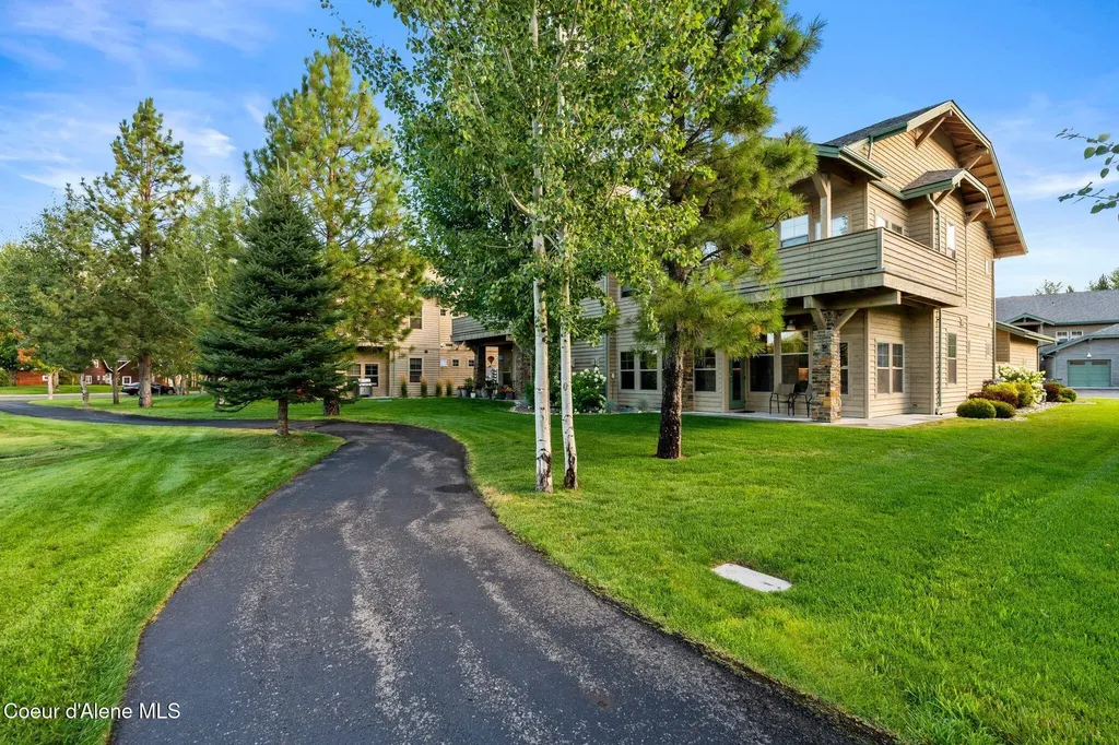511 Guthrie Place Dover ID 83825