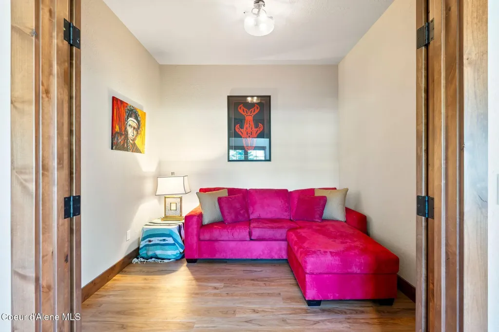 511 Guthrie Place Dover ID 83825