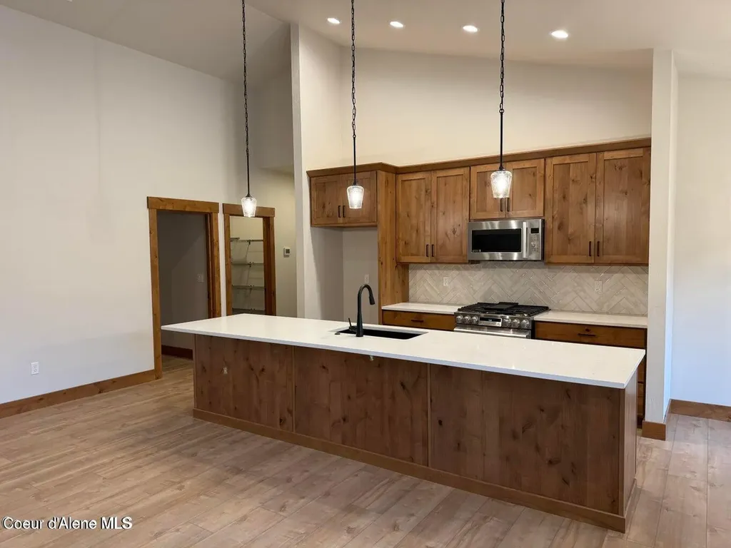 98 Carbonate Lane Oldtown ID 83822