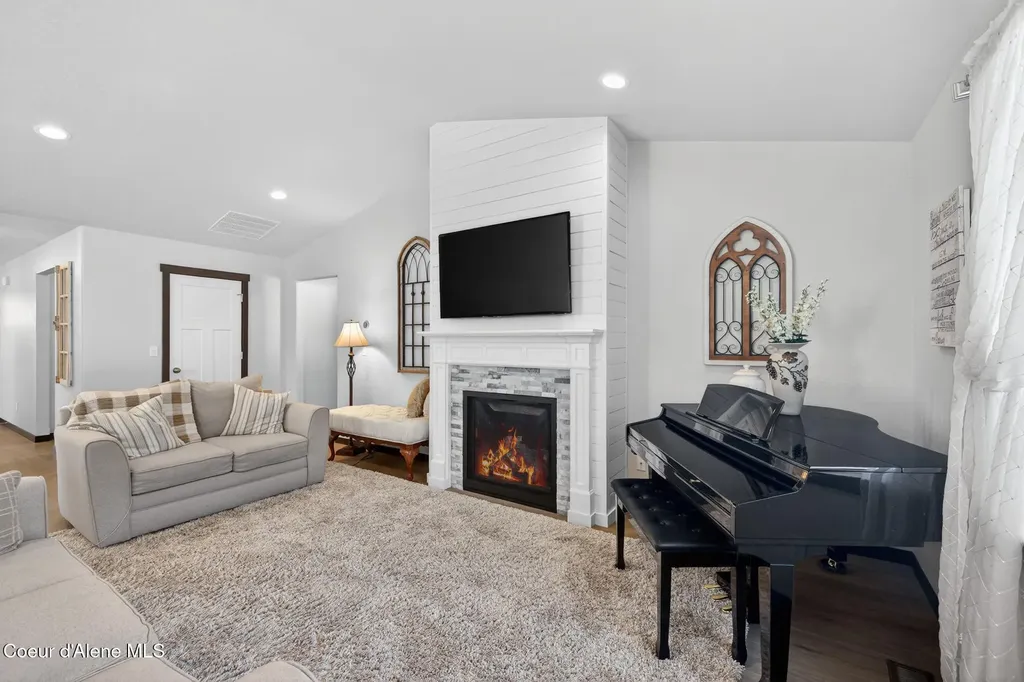 30974 N Alice Court Athol ID 83801