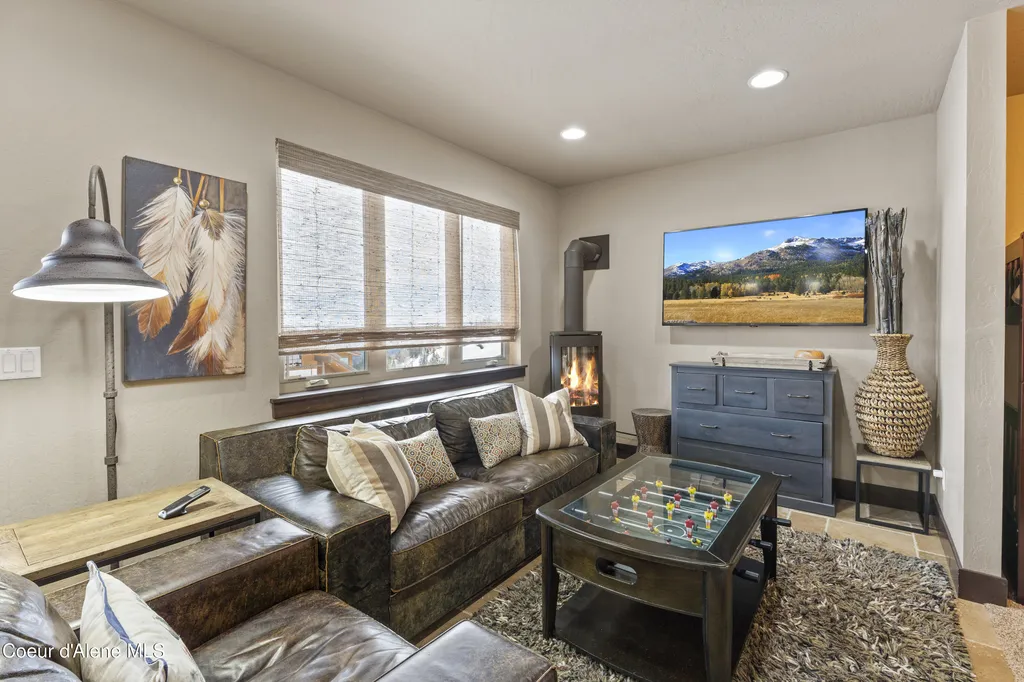 135 Chutes Lane Sandpoint ID 83864