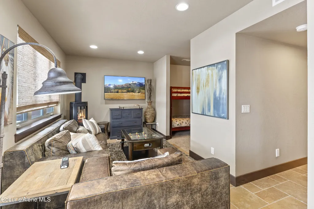 135 Chutes Lane Sandpoint ID 83864