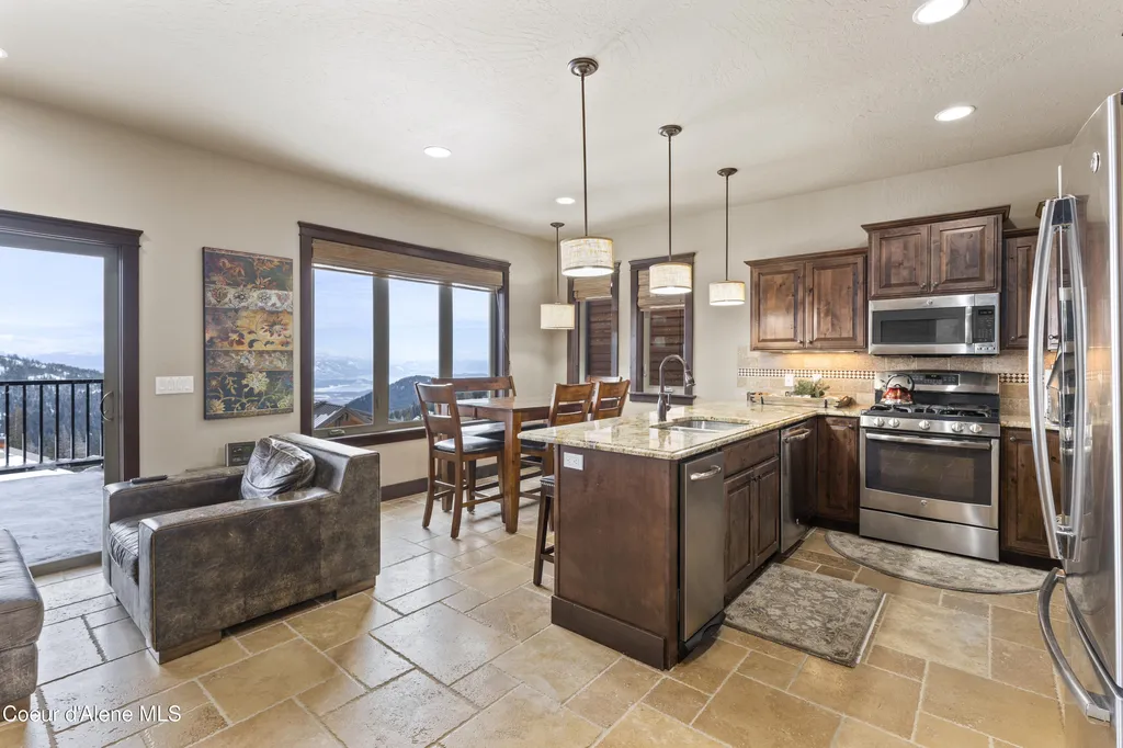135 Chutes Lane Sandpoint ID 83864