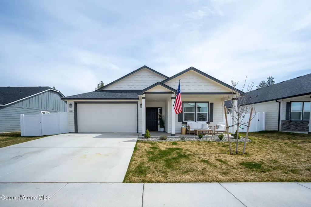 16037 N Hadley Loop Rathdrum ID 83858