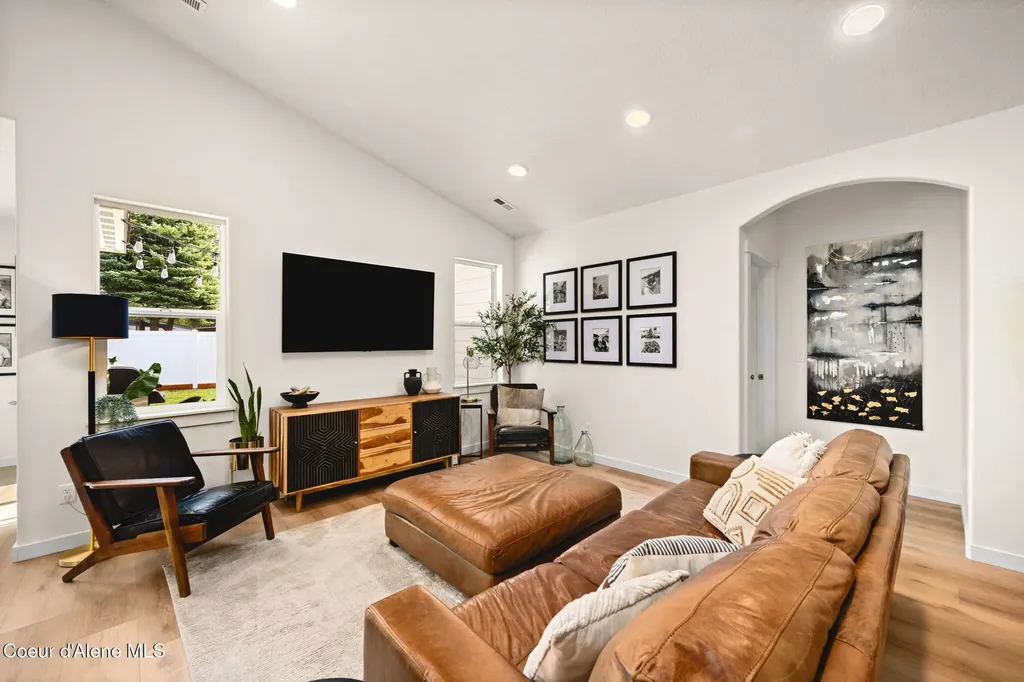 16037 N Hadley Loop Rathdrum ID 83858