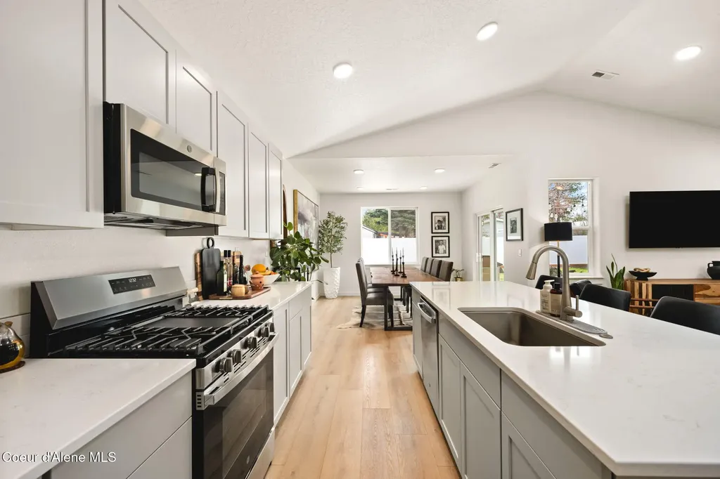 16037 N Hadley Loop Rathdrum ID 83858