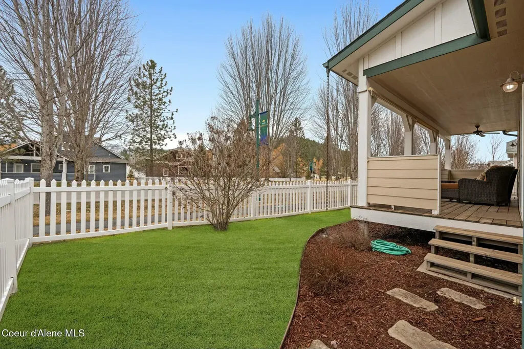 424 Becker Lane Dover ID 83825