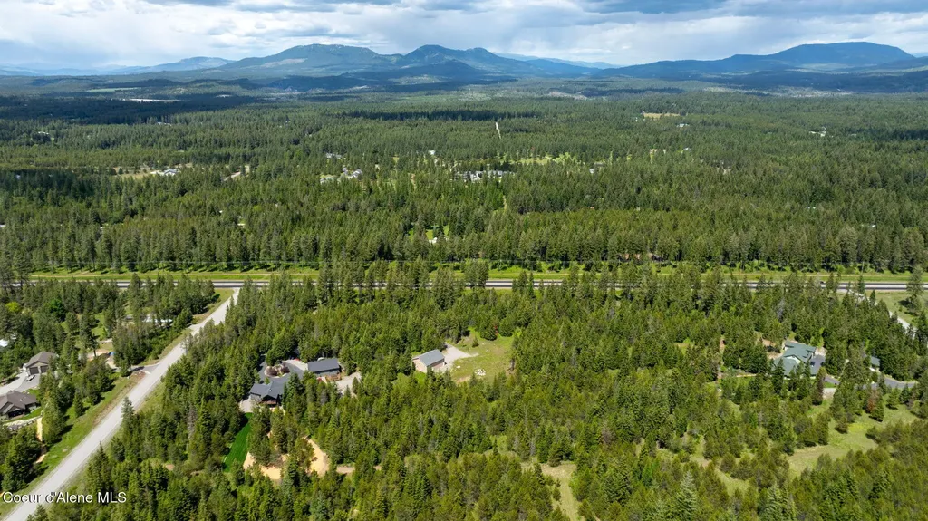 8917 E Riley Loop Athol ID 83801