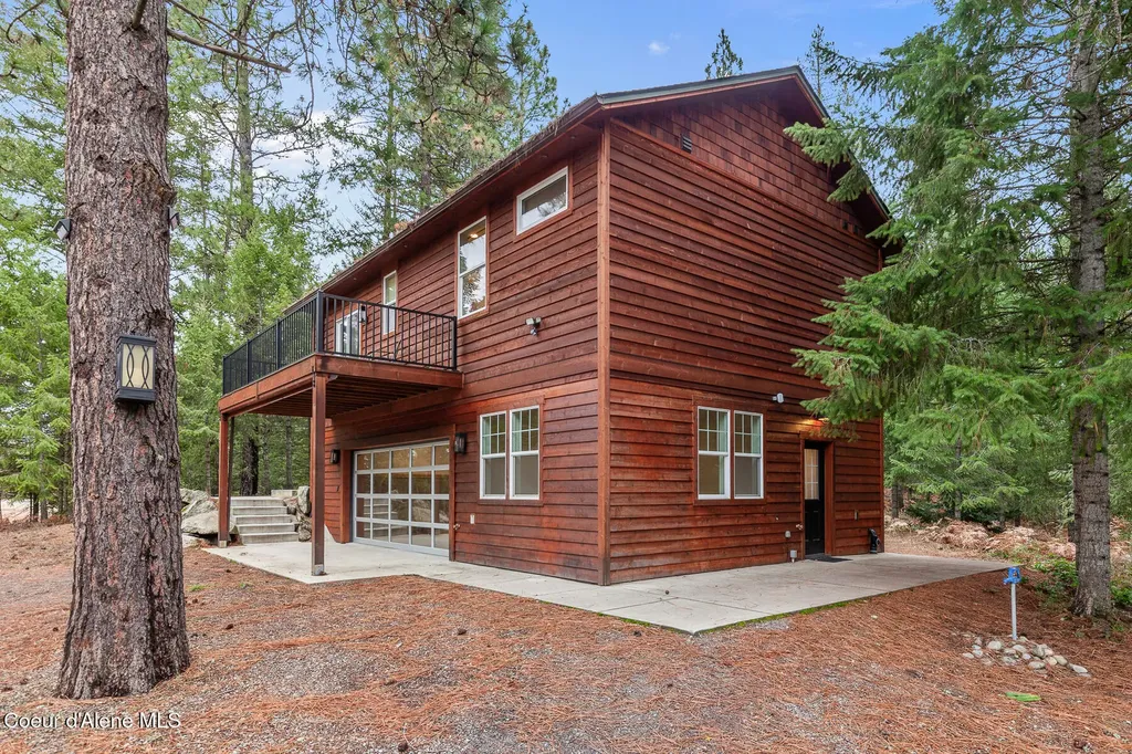 672 Hopkins Road Sandpoint ID 83864