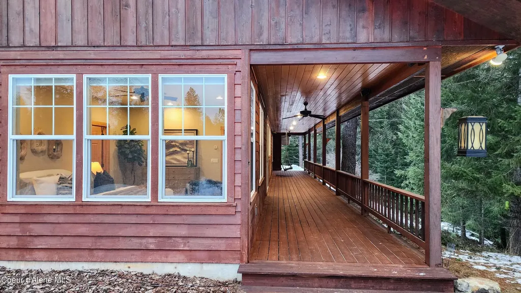 672 Hopkins Road Sandpoint ID 83864