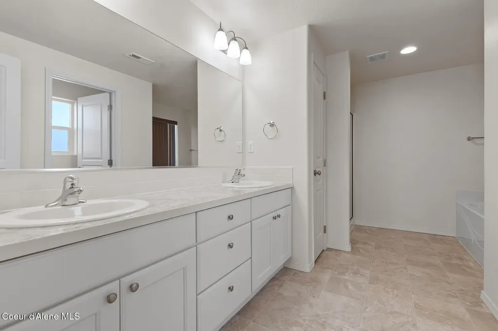 12981 N Gondola Street Rathdrum ID 83858