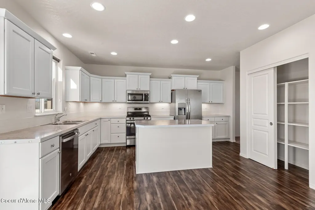 12981 N Gondola Street Rathdrum ID 83858