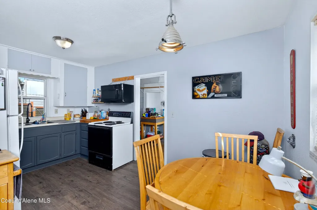 403 Olive Avenue Sandpoint ID 83864
