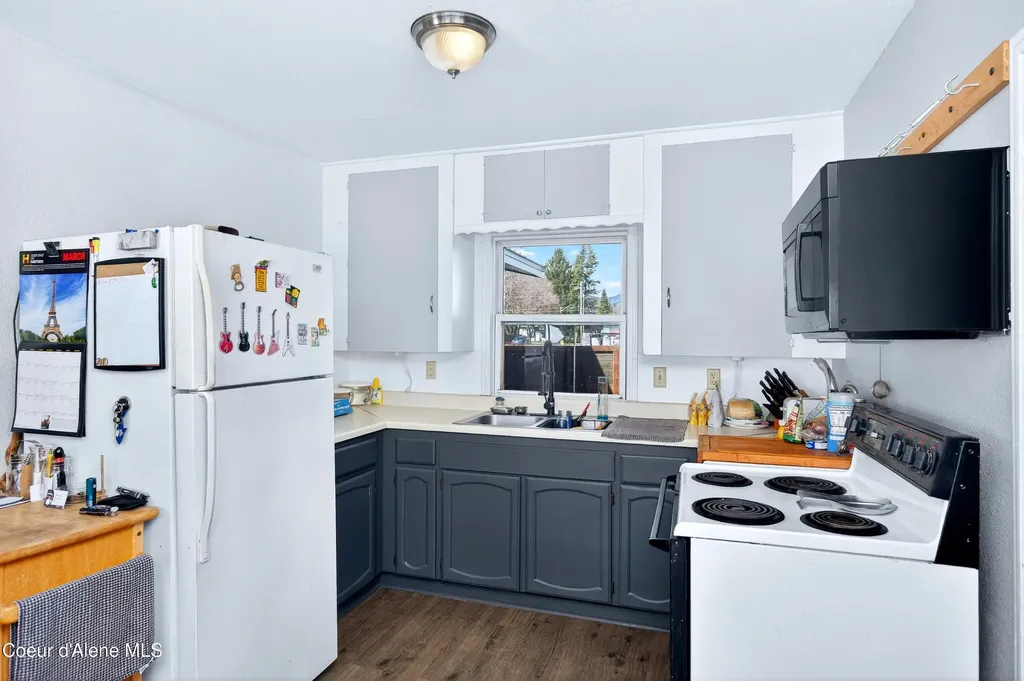 403 Olive Avenue Sandpoint ID 83864