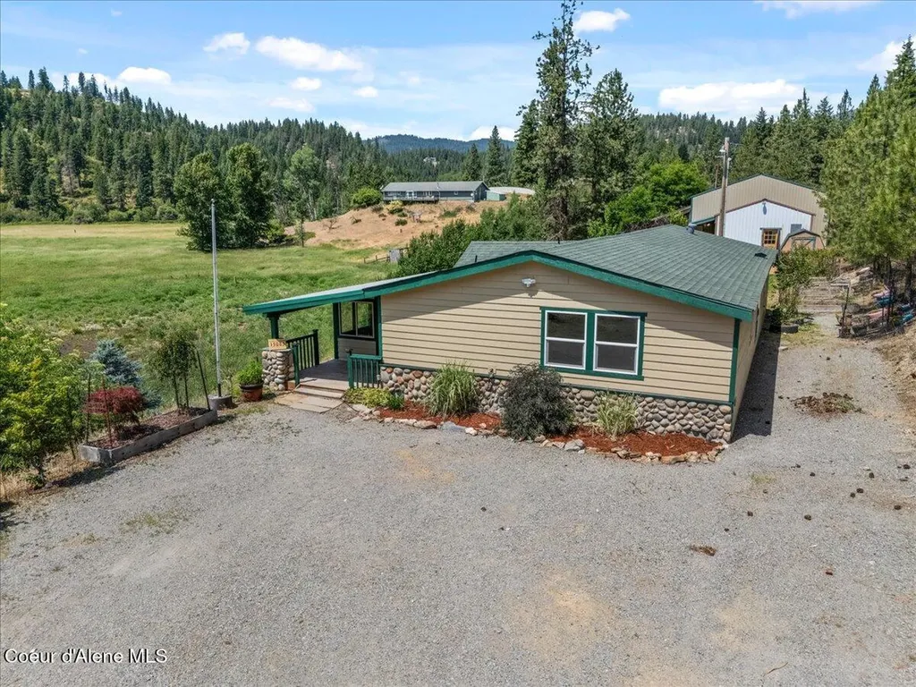 13085 N Ragged Ridge Road Hauser ID 83854