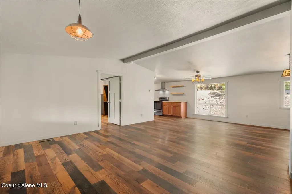 13085 N Ragged Ridge Road Hauser ID 83854