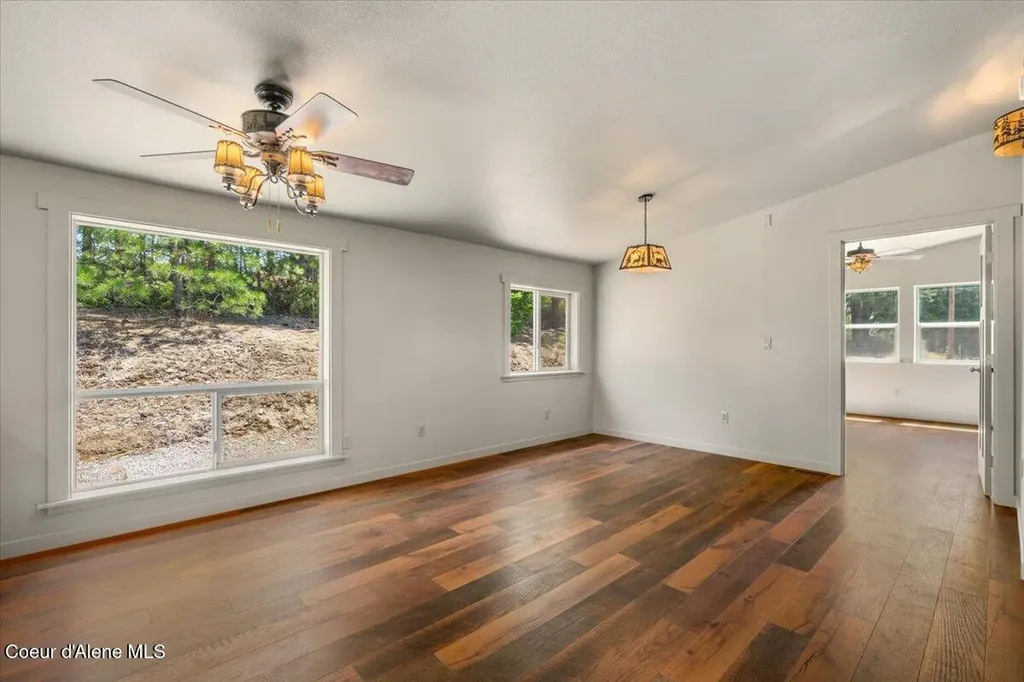 13085 N Ragged Ridge Road Hauser ID 83854