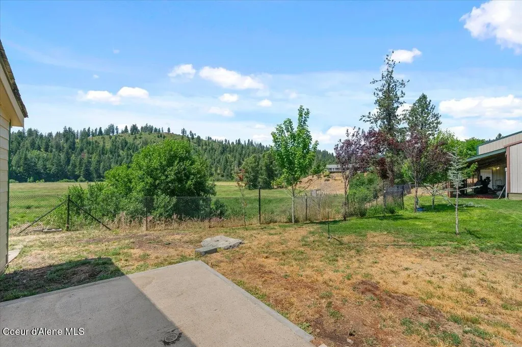 13085 N Ragged Ridge Road Hauser ID 83854