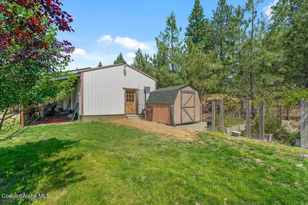 13085 N Ragged Ridge Road Hauser ID 83854