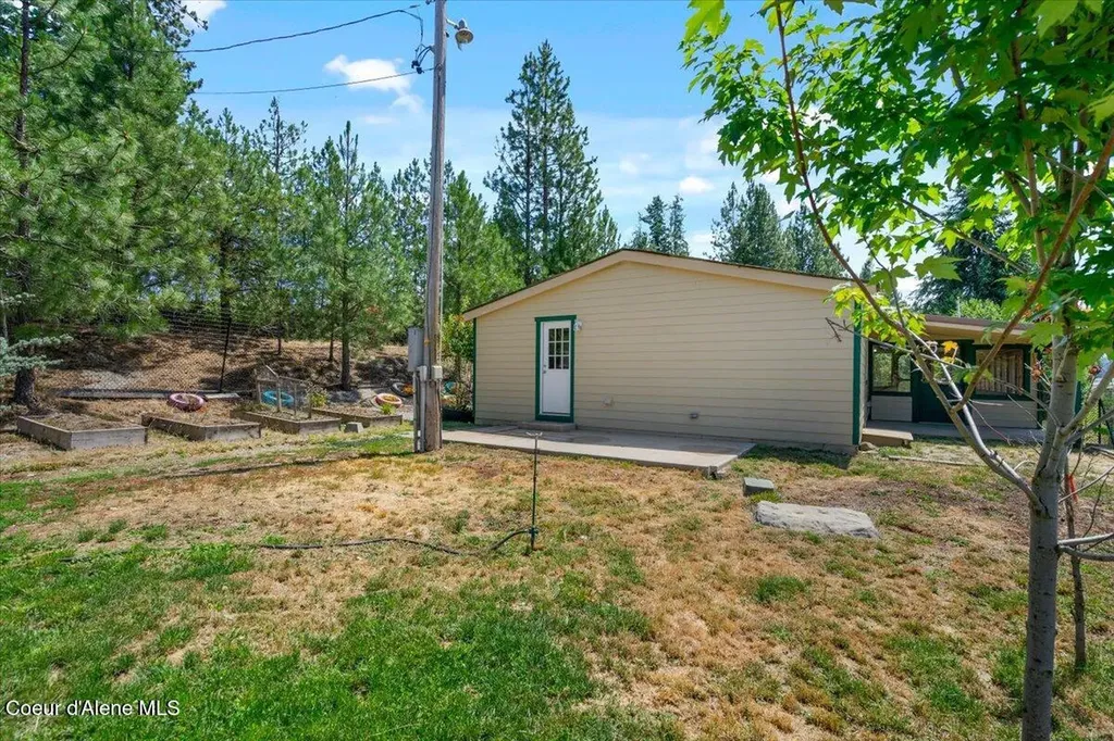 13085 N Ragged Ridge Road Hauser ID 83854