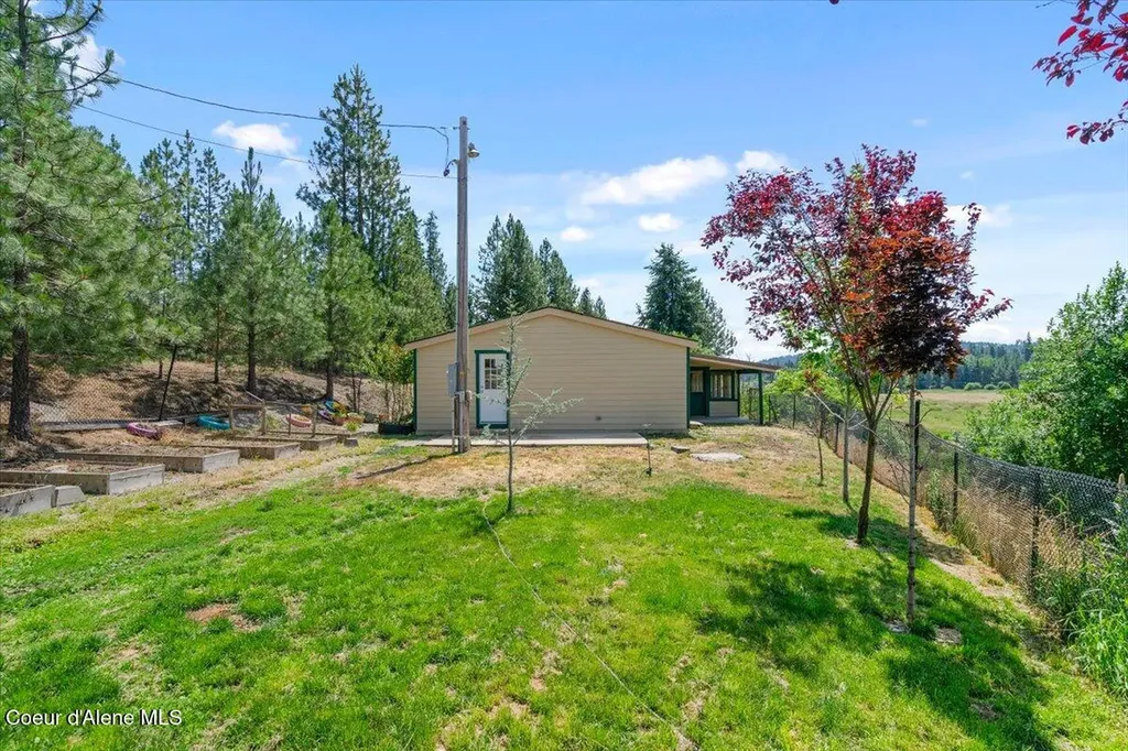 13085 N Ragged Ridge Road Hauser ID 83854