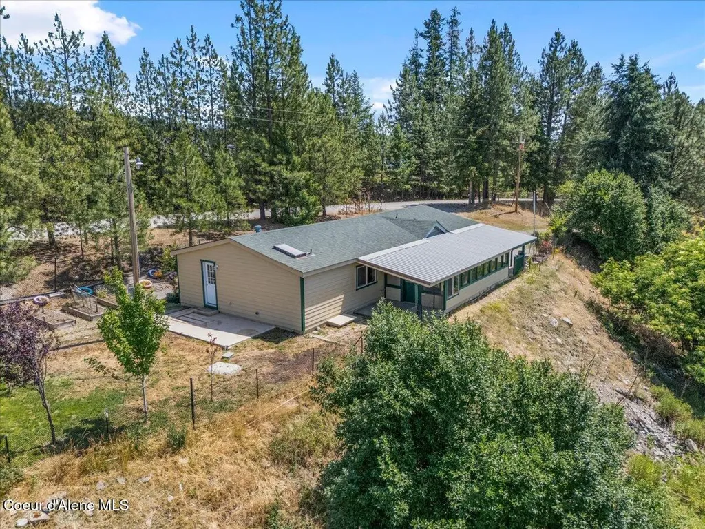 13085 N Ragged Ridge Road Hauser ID 83854