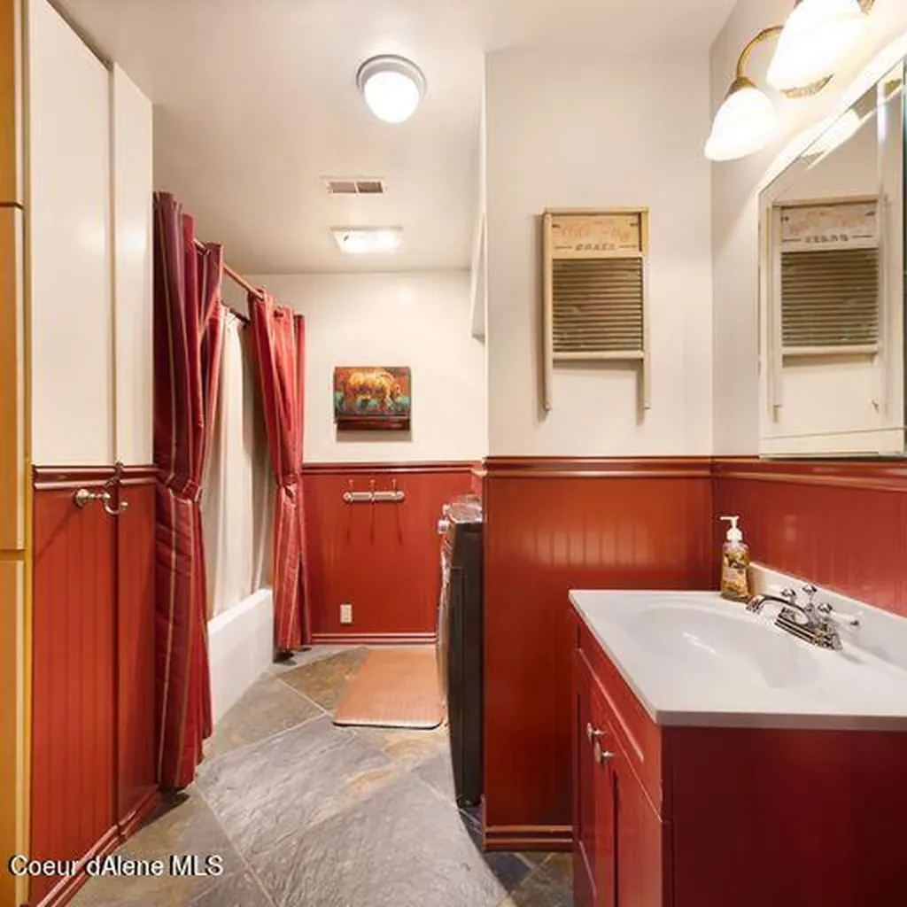142 Maria Pia Lane Sagle ID 83860