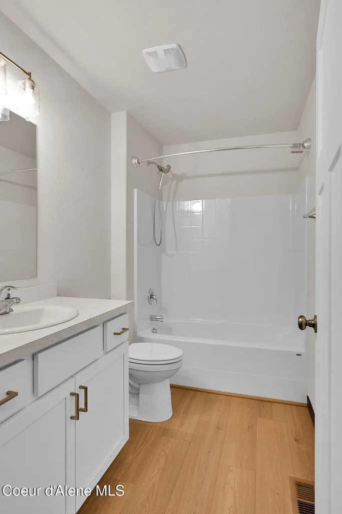 6208 W Bowmore Lane Rathdrum ID 83858