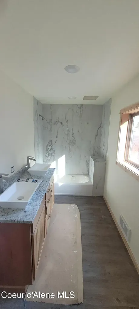 45 Waterside Lane Sagle ID 83860