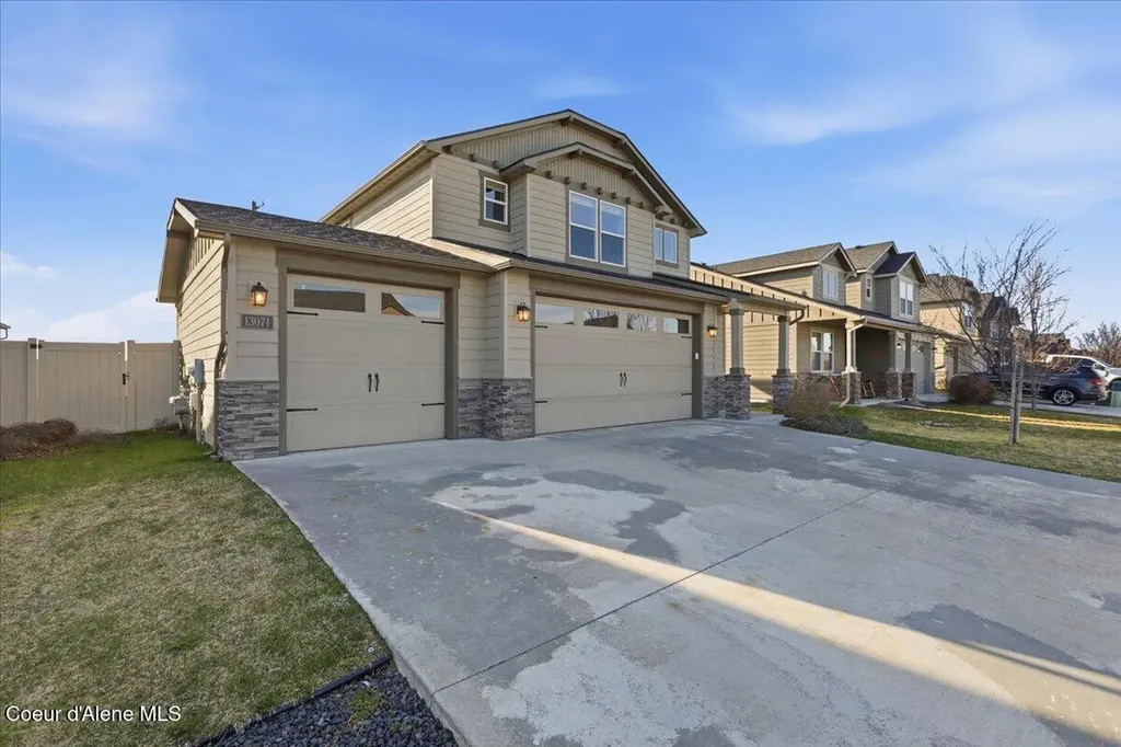 13071 N Loveland Way Hayden ID 83835