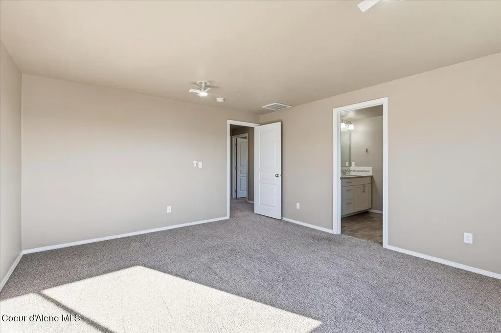 13071 N Loveland Way Hayden ID 83835