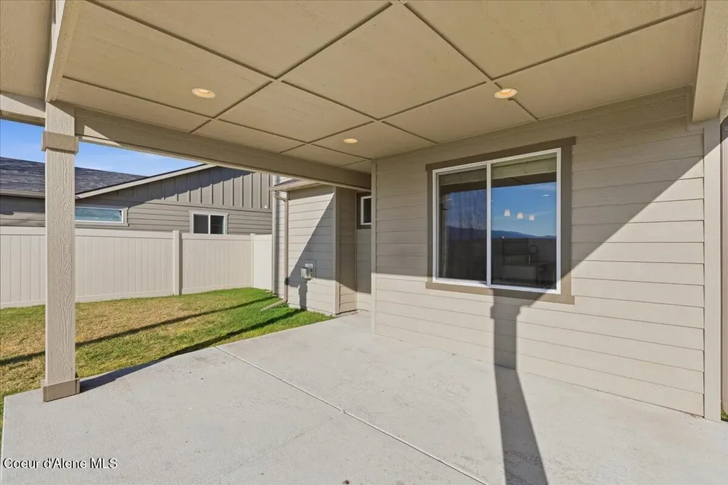 13071 N Loveland Way Hayden ID 83835