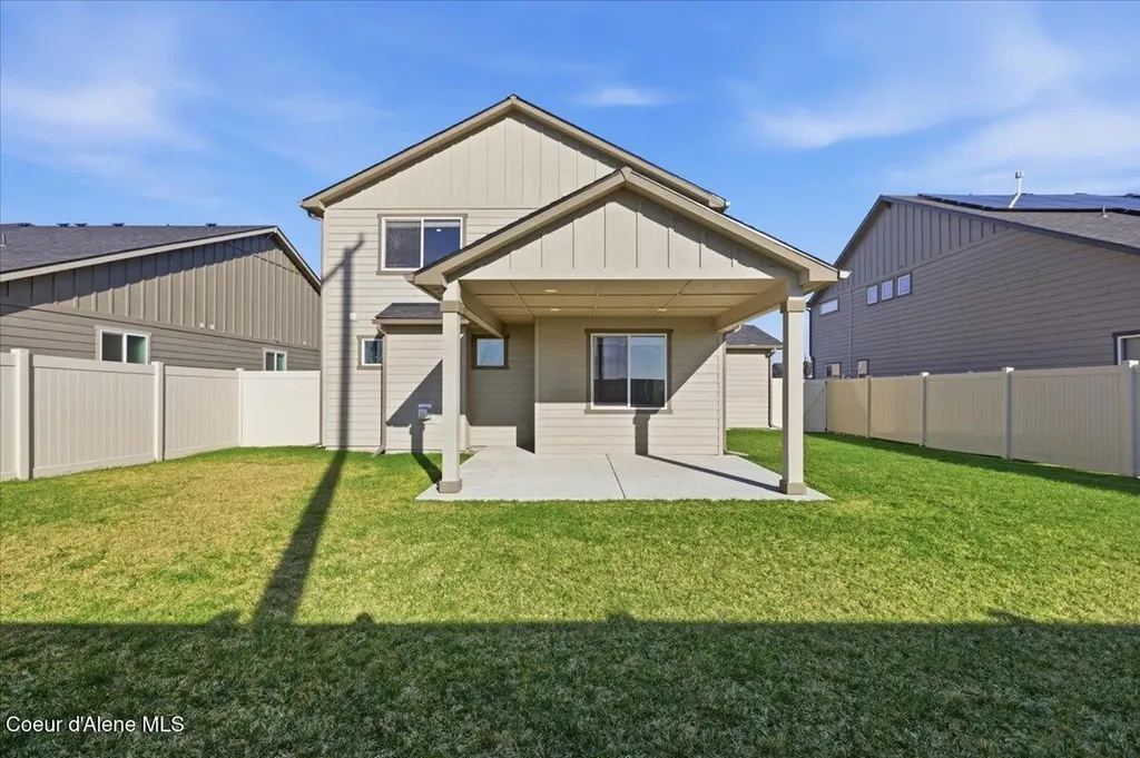 13071 N Loveland Way Hayden ID 83835