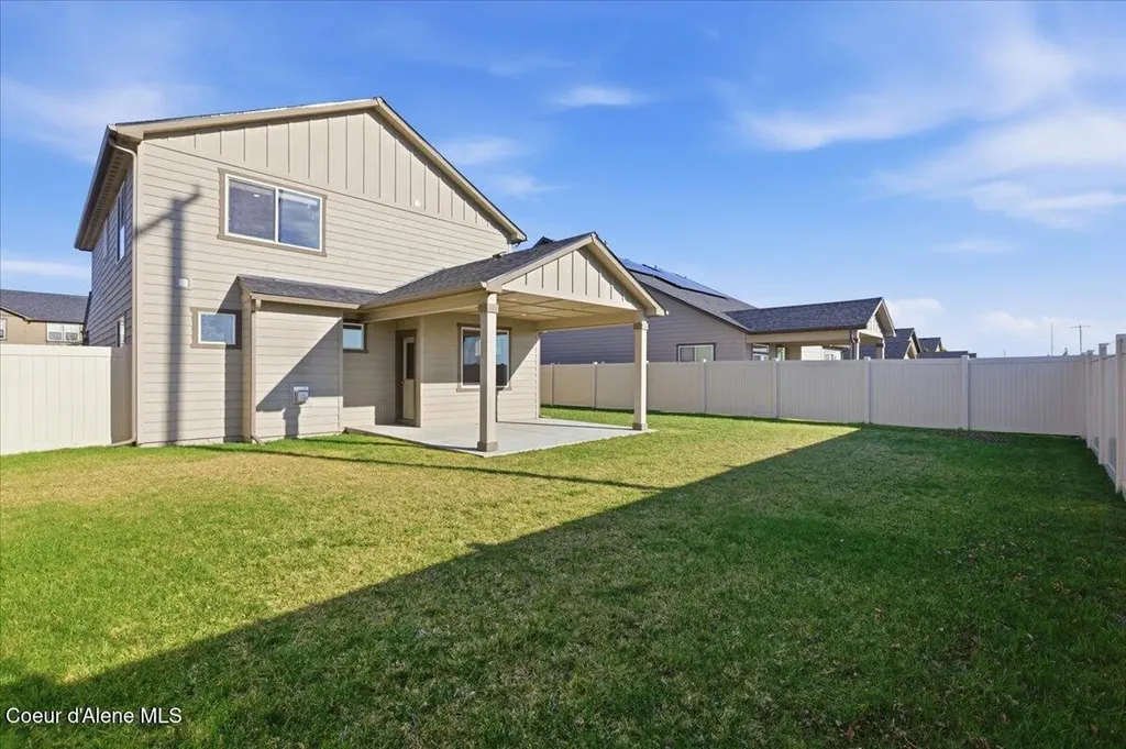 13071 N Loveland Way Hayden ID 83835
