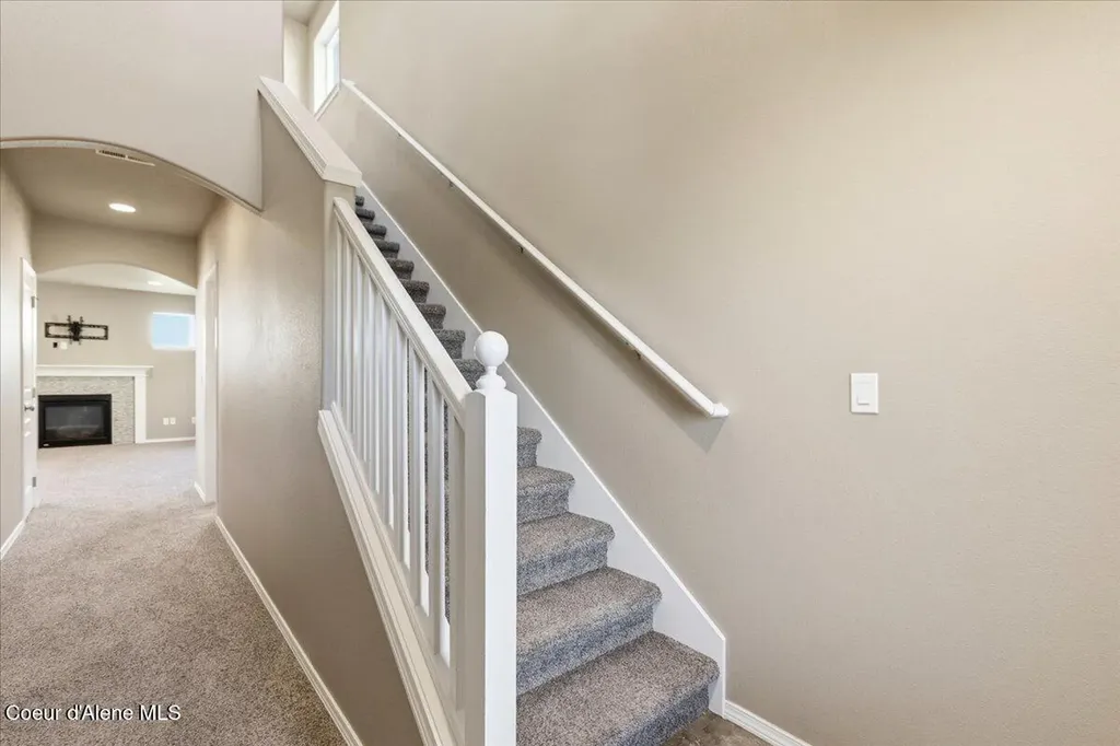 13071 N Loveland Way Hayden ID 83835