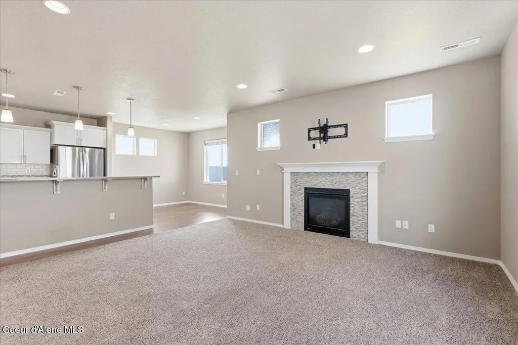 13071 N Loveland Way Hayden ID 83835